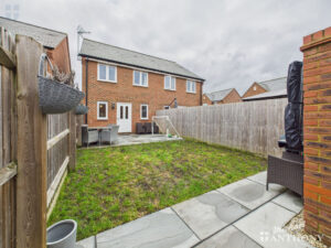 Waring Crescent, Aston Clinton