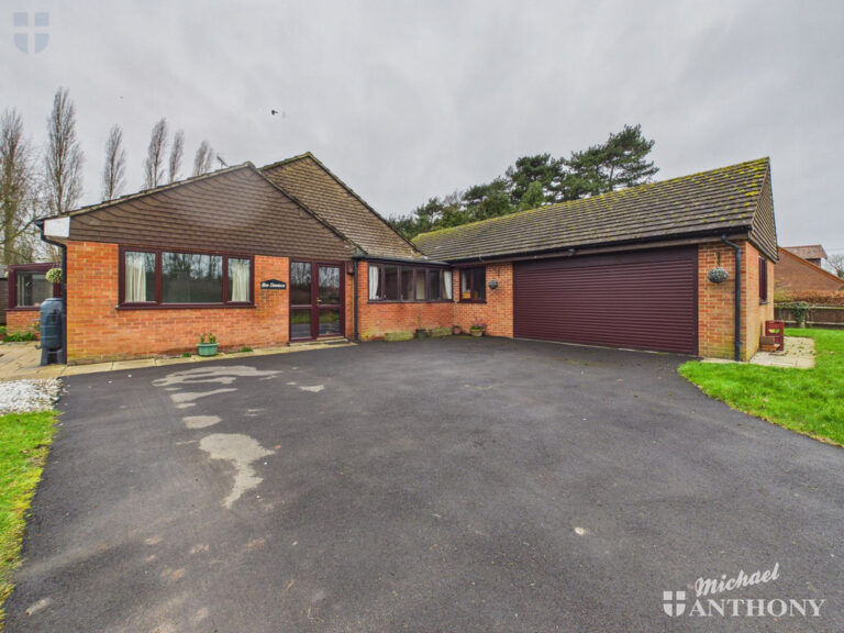 Old Risborough Road, Stoke Mandeville