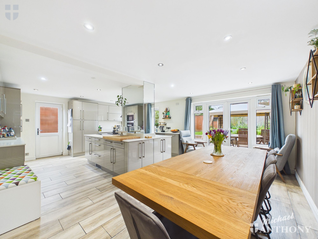 CAM03218G0-PR0953-ST