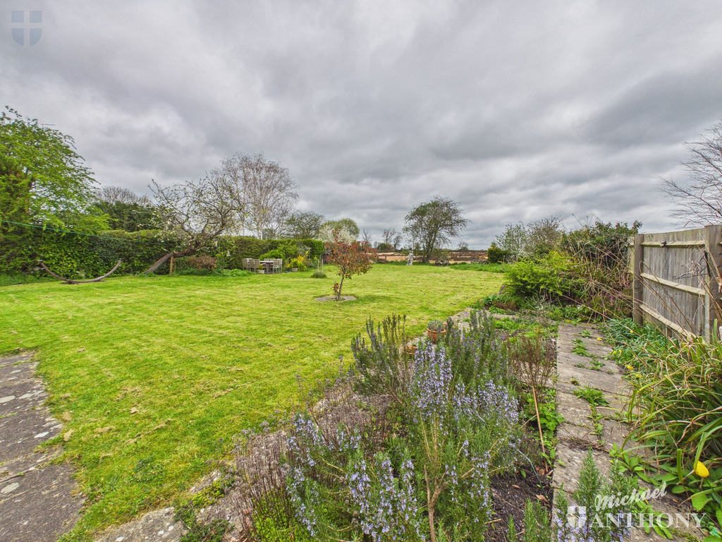 CAM03852G0-PR0611-ST