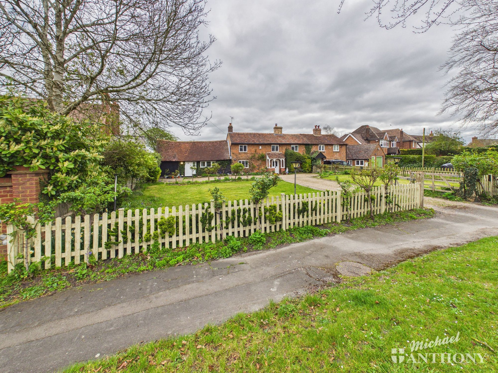 CAM03852G0-PR0611-ST