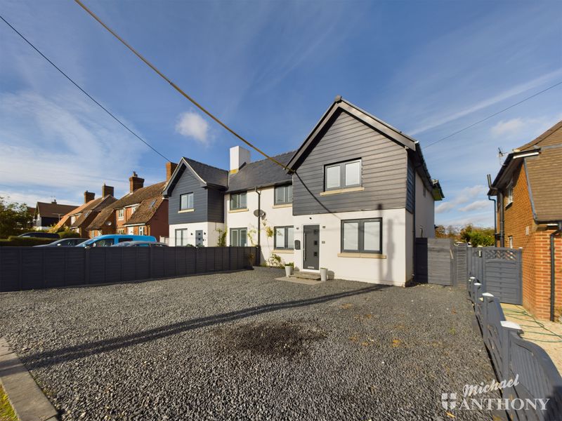 Property & Houses For Sale in Church Way Stone, Aylesbury