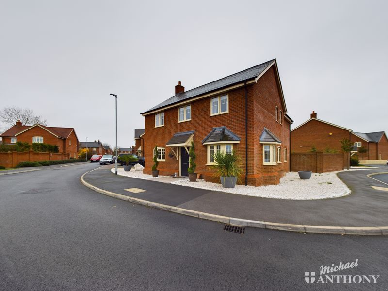 Houses And Properties For Sale In Aylesbury Michael Anthony Estate Agents