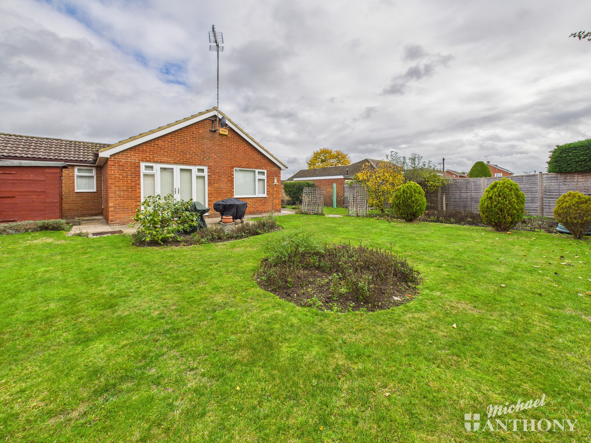 CAM03852G0-PR0457-ST