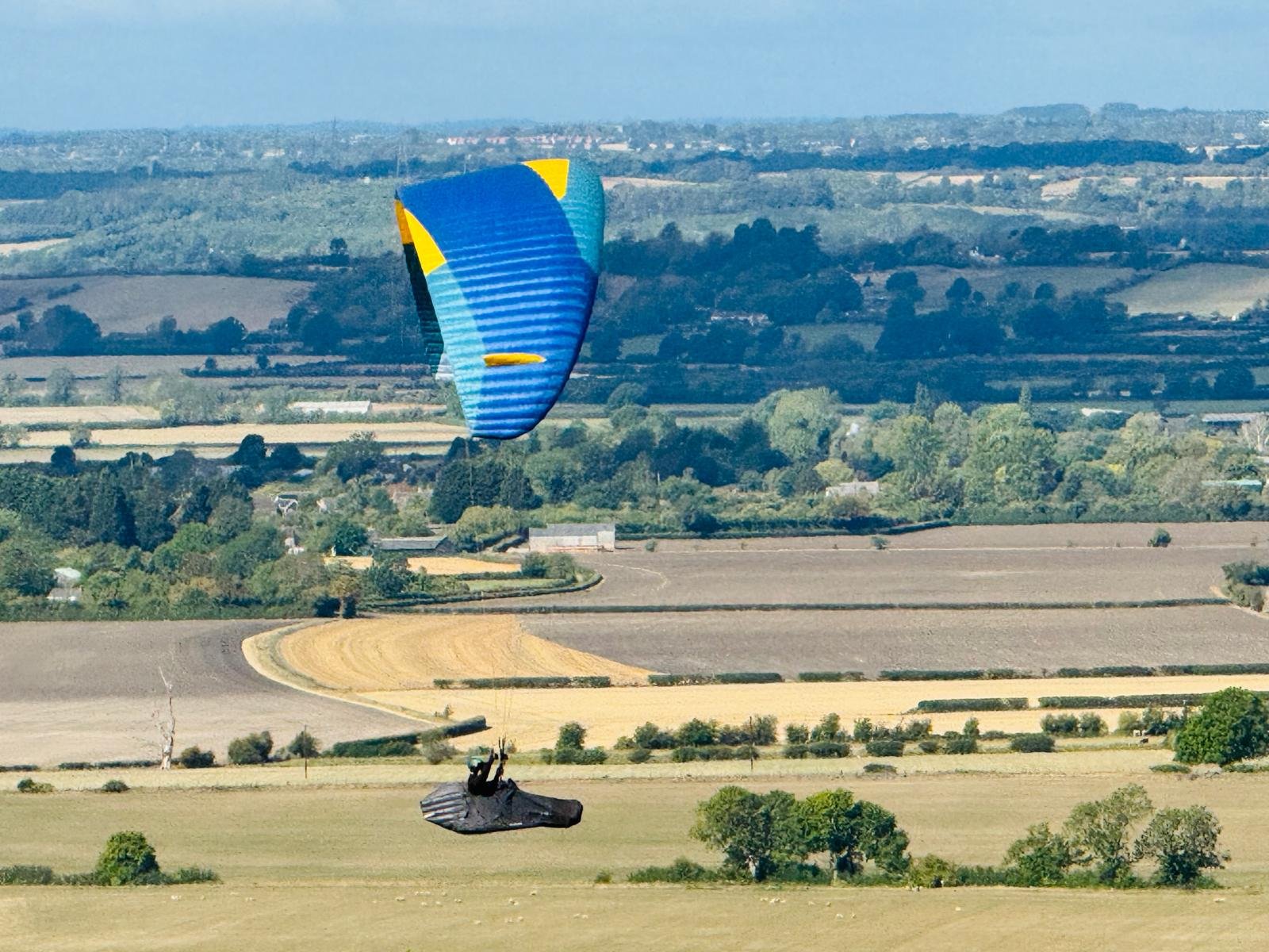 /content/uploads/dunstable-downs-paraglider-view.jpg