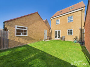 Babbage Grove, Leighton Buzzard