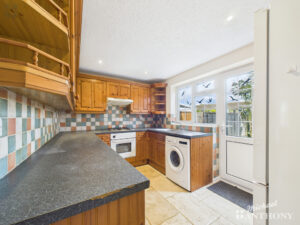 Overstrand, Aston Clinton, Aylesbury