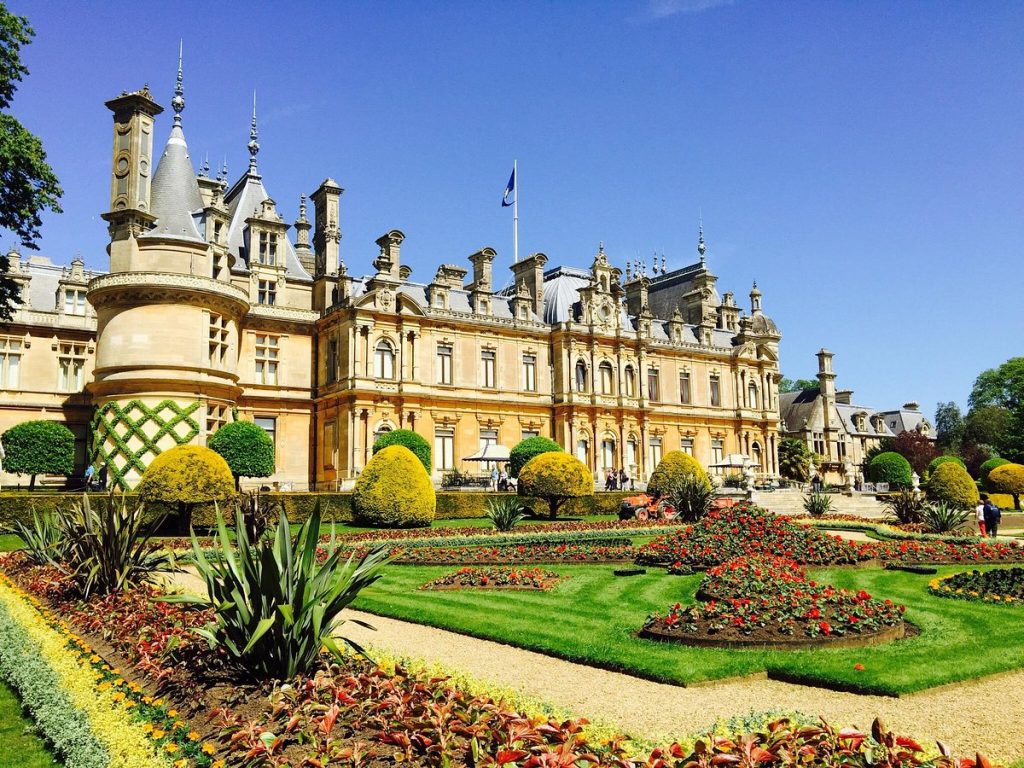 What are the top walks in Waddesdon?